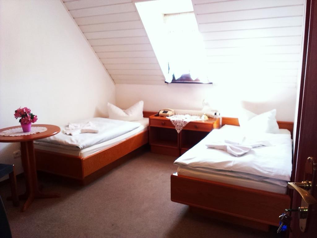 Muellers Hotel & Restaurant Erfurt Room photo